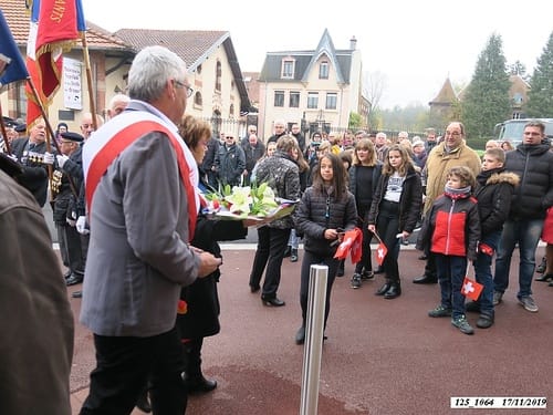 * Cérémonie du 75ème anniversaire de la Libération de Champagney à la plaque commémorative 