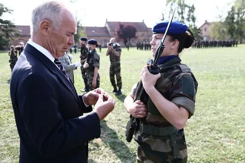 * CFIM de Transmissions 18 Régiment de Transmissions de Dieuze met Alexis Le Gall à l'honneur