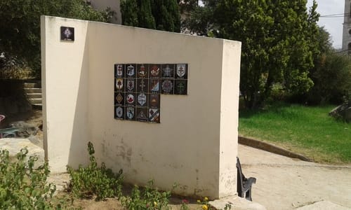 * Le mémorial de la 1ère DFL à l'Ile Rousse (Haute Corse)