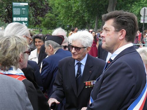 * 11 Juin 2015 - Cérémonies de commémoration de la Bataille de Bir Hakeim