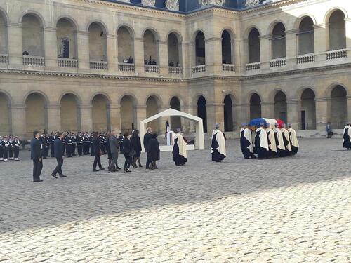 * 22 septembre - Cérémonie des obsèques du Colonel MOORE aux Invalides