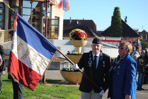 * Obenheim - Cérémonie du 11 Novembre Mémoire et remise de médaille