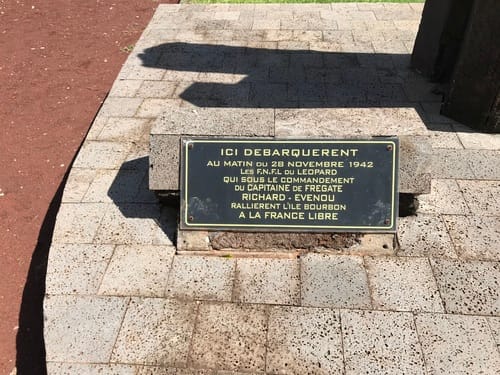 * Sur les traces des Français Libres de la Réunion