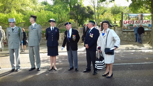 * Nod-sur-Seine : anniversaire de la jonction par deux divisions en 1944 - la première DFL et la deuxième DB