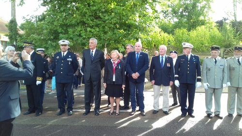 * Nod-sur-Seine : anniversaire de la jonction par deux divisions en 1944 - la première DFL et la deuxième DB