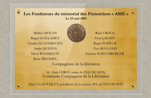 * Inauguration d'une plaque au nom des membres fondateurs du Mémorial du Fort Montbarey (29)