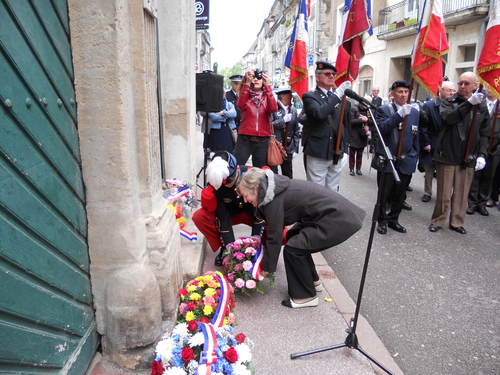 *  Le 8 mai à Dole - Un bel hommage au général Saint-Hillier
