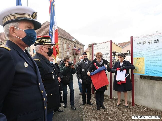 * Cérémonie du 77ème anniversaire de la Libération, le 14 nov. 2021, lors de l'inauguration de deux panneaux relatant le parcours de la 1ère DFL.