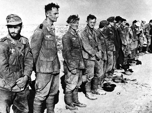 * Histoire des SPAHIS de la France Libre - 3/4 : Le 1er RMSM de la campagne de Tunisie à la 2e DB (Mars-Octobre 1943)