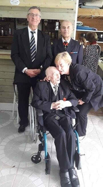 * Grand jour pour Marcel Barbary. En ce 22 janvier 2020 Marcel souffle 106 bougies sur son gâteau d'anniversaire