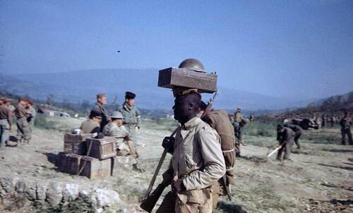 ** Découvrir : Mémoires de la DFL sur Facebook....