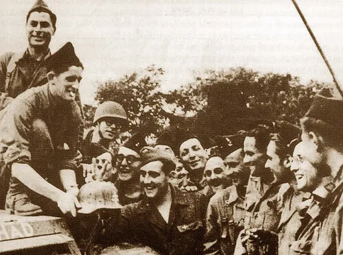 * Histoire des SPAHIS de la France Libre - 3/4 : Le 1er RMSM de la campagne de Tunisie à la 2e DB (Mars-Octobre 1943)