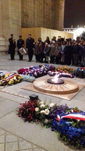 * Commémoration de la création de l'Ordre de la Libération à l'Arc de Triomphe