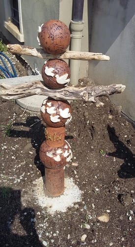 * Inauguration des totems fabriqués par les enfants des CE2-CM1-CM2 de l'école SABIN SALINAS d'Obenheim