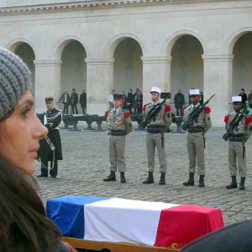 * Hommage à René Bloch ce grand homme au service de la France.
