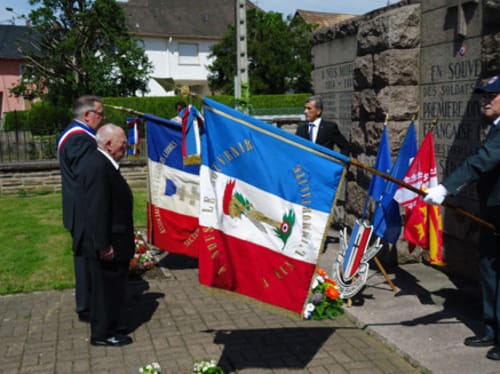 * Petit intermède estival - Honneur aux porte-drapeau