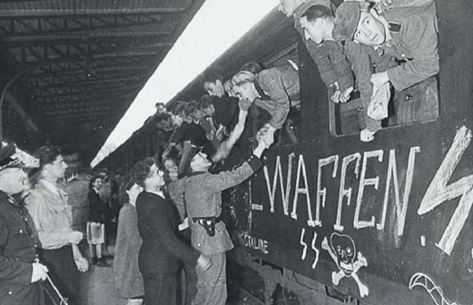 Volontaires français de la Waffen SS en partance pour l'Allemagne - Archives nationales