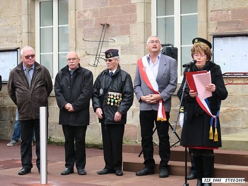 * Cérémonie du 75ème anniversaire de la Libération de Champagney à la plaque commémorative 
