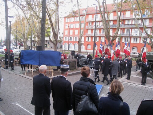 * Commémoration à Strasbourg avec dépôt de gerbes devant le char Zimmer et la plaque du Père Houchet