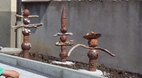 * Inauguration des totems fabriqués par les enfants des CE2-CM1-CM2 de l'école SABIN SALINAS d'Obenheim