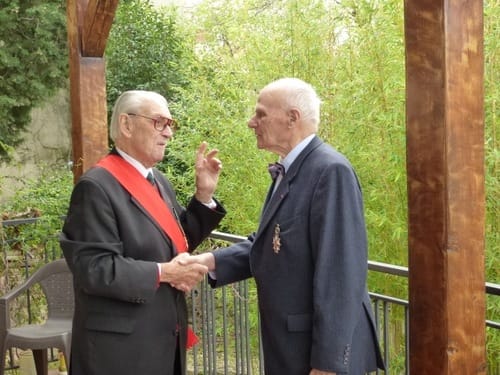 * Toutes nos félicitations au Compagnon Pierre SIMONET, Grand Officier de la Légion d'Honneur