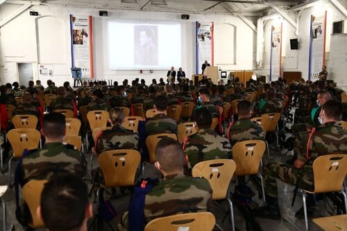 * CFIM de Transmissions 18 Régiment de Transmissions de Dieuze met Alexis Le Gall à l'honneur