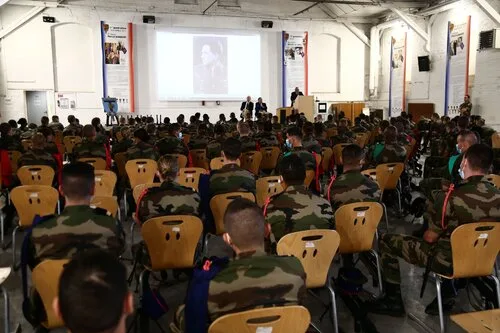 * CFIM de Transmissions 18 Régiment de Transmissions de Dieuze met Alexis Le Gall à l'honneur