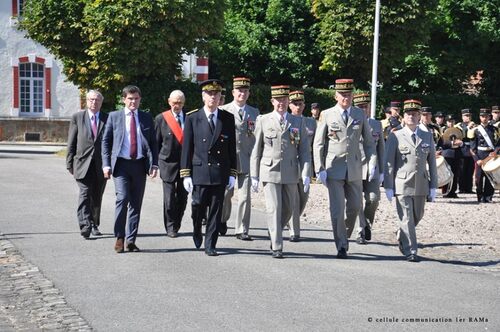 * 1000 personnes à Chalons pour célébrer les adieux du 1er RAMa le 30 juin 2015