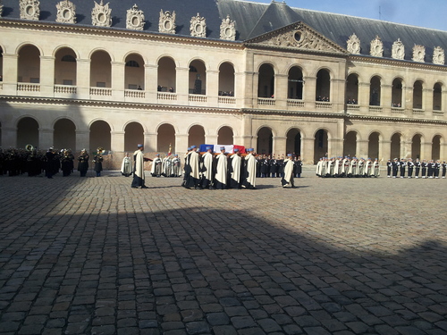 * Honneurs militaires et républicains rendus à Yves Guéna, ce mardi 8 mars 2016, aux Invalides à Paris