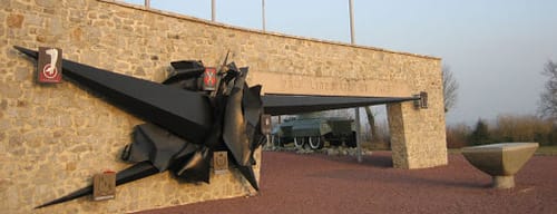 * En hommage à leurs anciens -  Le 1er Spahis traverse l’histoire et la Normandie lors d’un raid unique