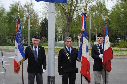 * Inauguration de la rue du BM 24 à Strasbourg le 16 avril 2015