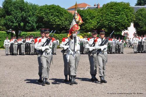 * 1000 personnes à Chalons pour célébrer les adieux du 1er RAMa le 30 juin 2015