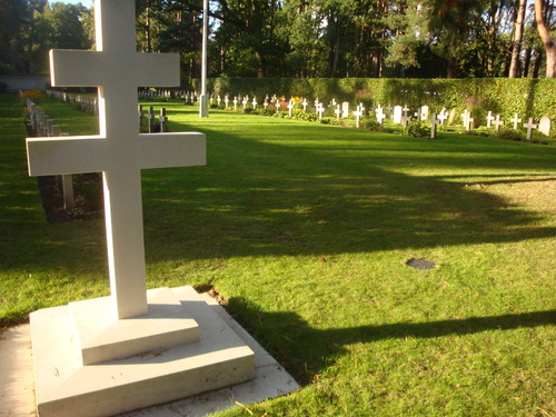 * Cheminements...du carré français du cimetière de Brookwood (GB) à la Hollande