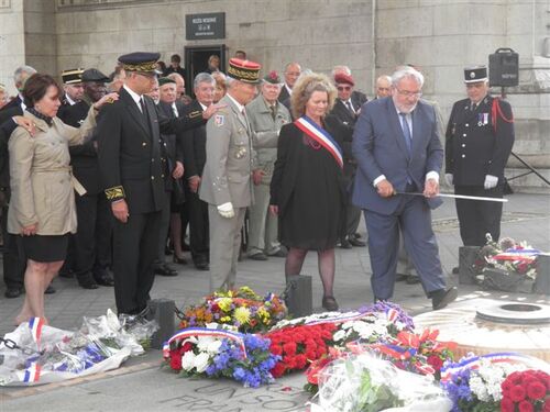 ** Cérémonies du 75e anniversaire de l'Appel du 18 Juin 1940 
