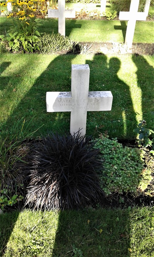 * Cheminements...du carré français du cimetière de Brookwood (GB) à la Hollande