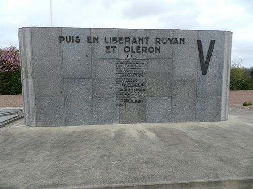 * Cérémonie du 70e anniversaire de la libération de Royan