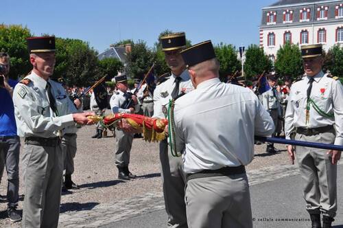 * 1000 personnes à Chalons pour célébrer les adieux du 1er RAMa le 30 juin 2015