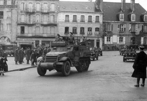 * TRESORS D'ARCHIVES : photographies de la 1ère DFL à Guéret (décembre 1944)