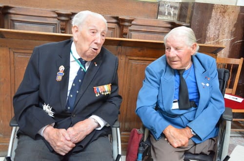 FUNÉRAILLES DE MR YVES DE DARUVAR ET HONNEURS FUNÈBRES MILITAIRES DANS LA COUR D'HONNEUR DES INVALIDES