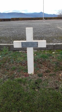 * Commémoration à Strasbourg avec dépôt de gerbes devant le char Zimmer et la plaque du Père Houchet