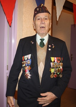 * Félicitations à Monsieur Francis Antoine GARCIA (1er R.A.), nommé Chevalier dans l'ordre de la Légion d'Honneur