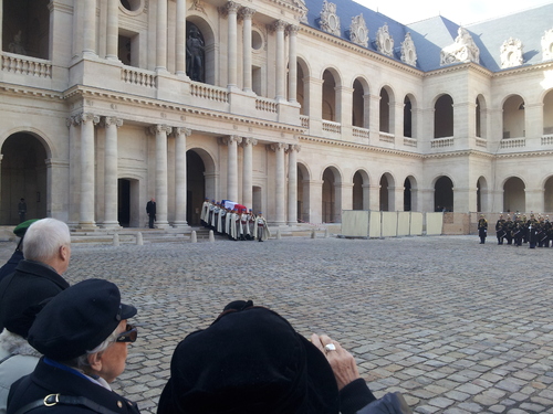* Honneurs militaires et républicains rendus à Yves Guéna, ce mardi 8 mars 2016, aux Invalides à Paris